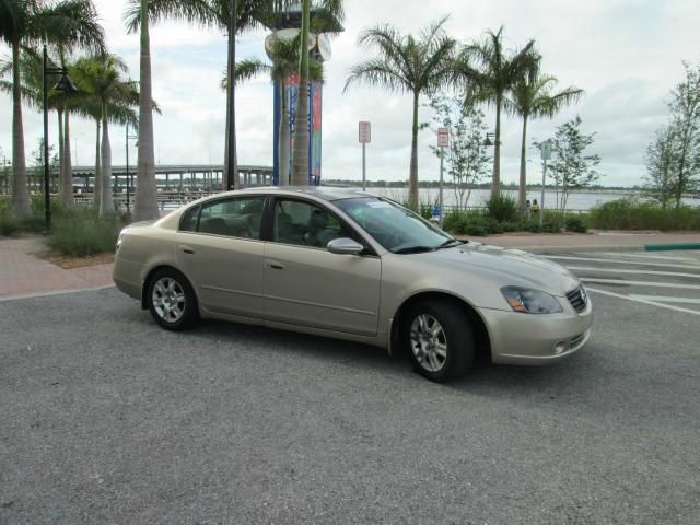 Nissan Altima 2006 photo 2