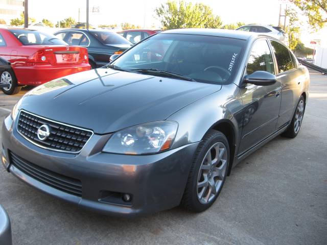 Nissan Altima Front-wheel Drive LS SUV Sedan