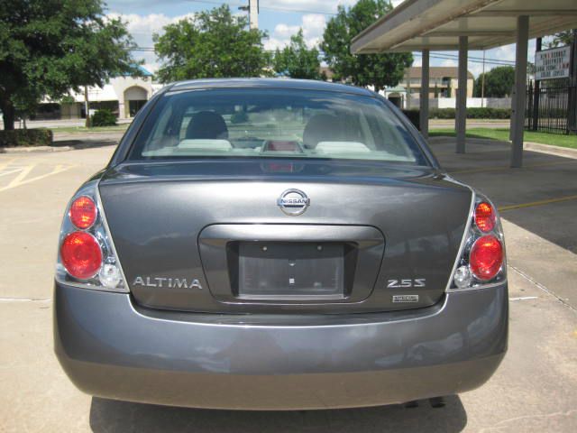 Nissan Altima Pickupslt Quad Cab SWB 4WD 4x4 Truck Sedan