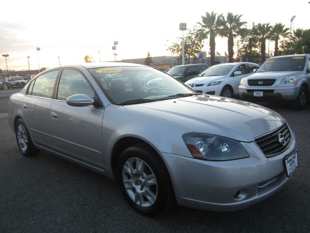 Nissan Altima 2006 photo 2