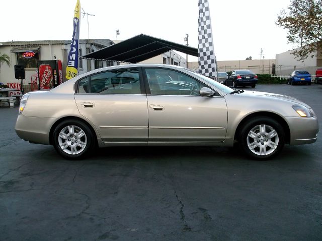 Nissan Altima 2006 photo 1