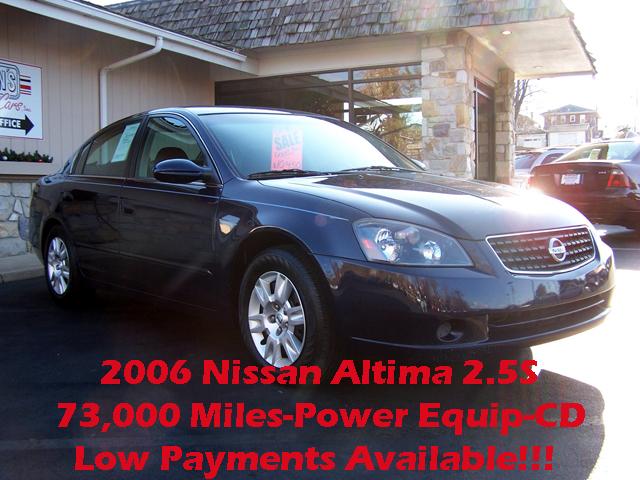 Nissan Altima 2WD Crew Cab 140.5 Laramie Sedan