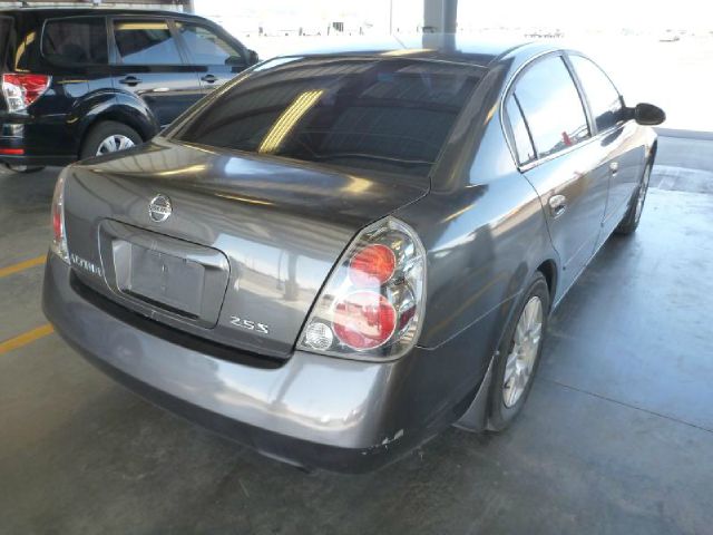 Nissan Altima 2006 photo 4