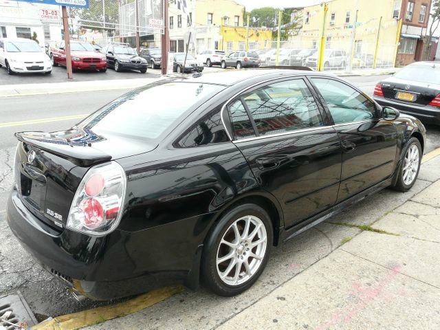 Nissan Altima Wagon Estate Sedan