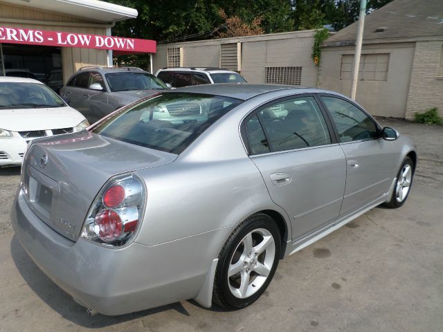 Nissan Altima LE Sedan