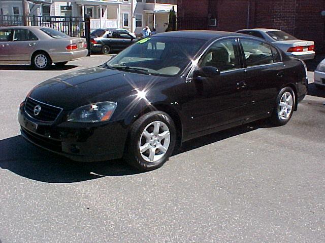 Nissan Altima LS S Sedan