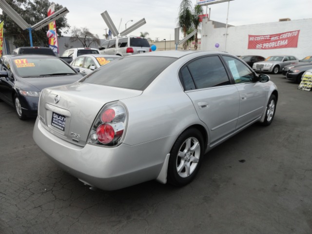 Nissan Altima 2006 photo 2