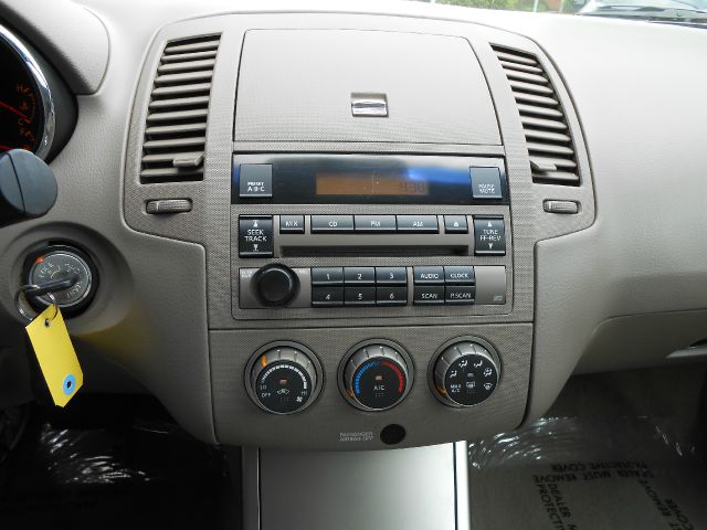 Nissan Altima 2006 photo 10