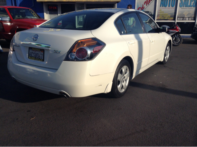 Nissan Altima 2007 photo 2