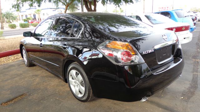 Nissan Altima Pickupslt Quad Cab SWB 4WD 4x4 Truck Sedan