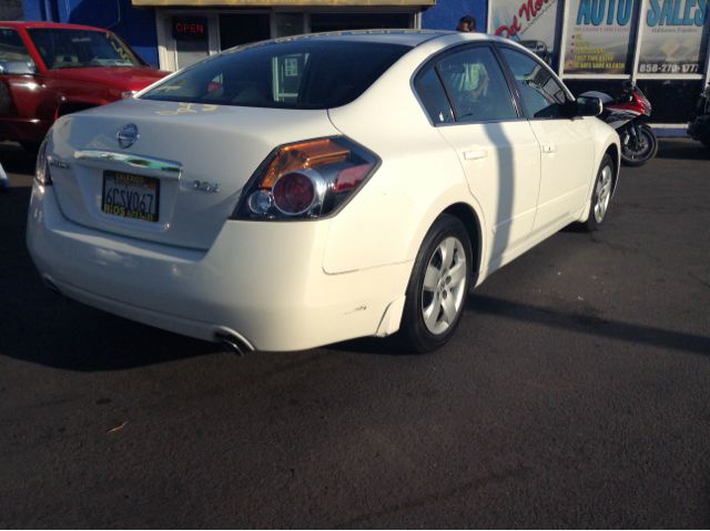 Nissan Altima 2007 photo 4