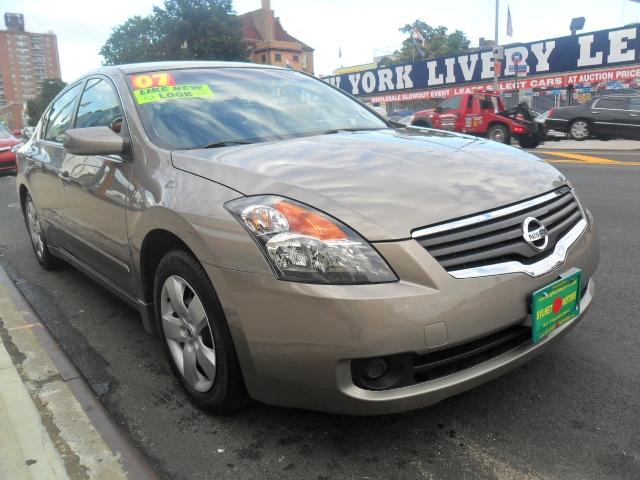 Nissan Altima 2007 photo 2