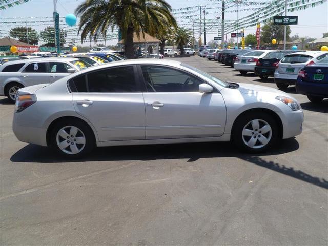 Nissan Altima 2007 photo 2