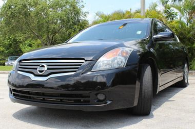 Nissan Altima Pickupslt Quad Cab SWB 4WD 4x4 Truck Sedan