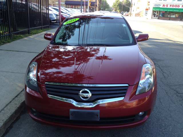 Nissan Altima Pickupslt Quad Cab SWB 4WD 4x4 Truck Sedan