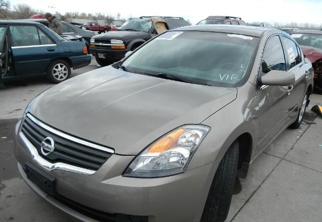 Nissan Altima Pickupslt Quad Cab SWB 4WD 4x4 Truck Sedan