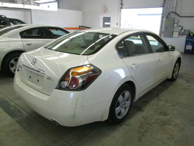 Nissan Altima GS-R Sedan