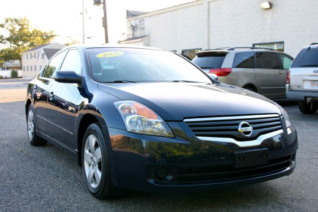 Nissan Altima GS-R Sedan