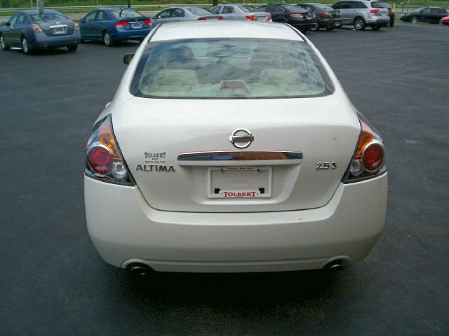 Nissan Altima 2008 photo 2