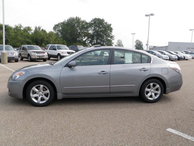 Nissan Altima 2008 photo 1