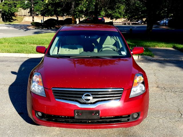 Nissan Altima Pickupslt Quad Cab SWB 4WD 4x4 Truck Sedan