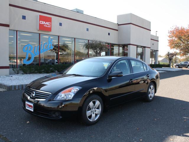 Nissan Altima Pickupslt Quad Cab SWB 4WD 4x4 Truck Sedan