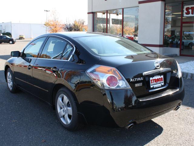 Nissan Altima 2008 photo 1