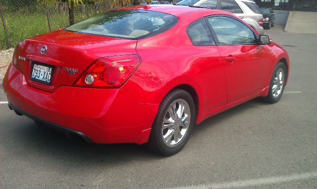 Nissan Altima Eddie Bauer NICE Coupe