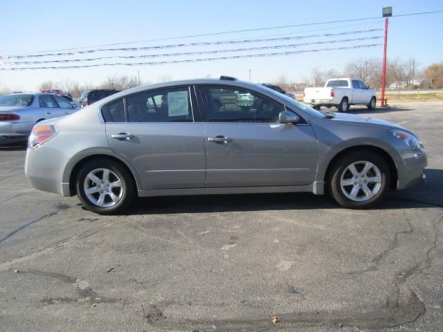 Nissan Altima 2008 photo 4