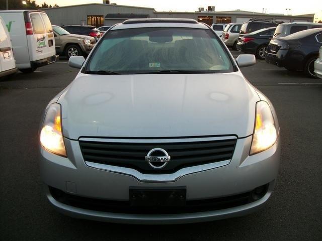 Nissan Altima SLT Quad Cab 2WD Sedan