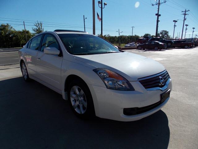 Nissan Altima 2008 photo 1