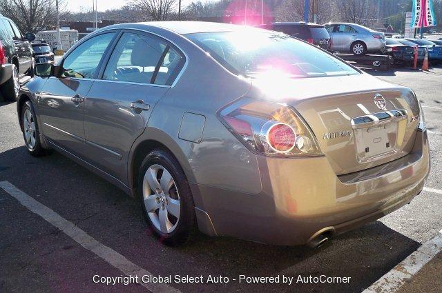 Nissan Altima 2008 photo 4