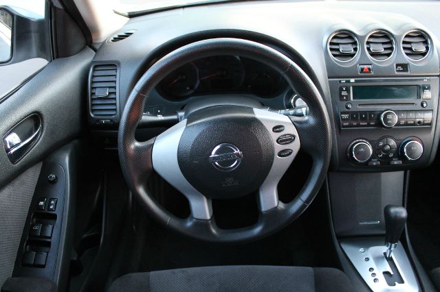 Nissan Altima 2008 photo 17