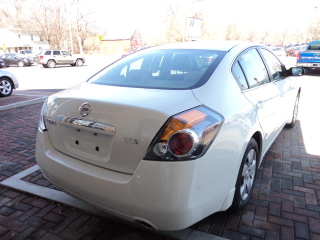 Nissan Altima 2008 photo 4