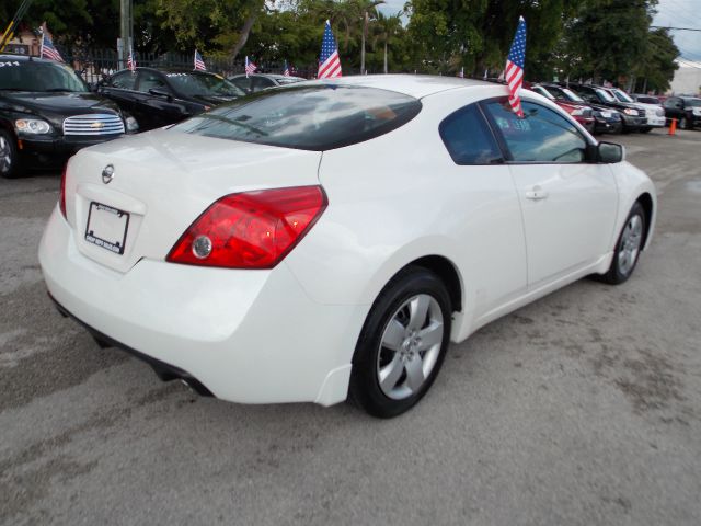 Nissan Altima 2008 photo 1