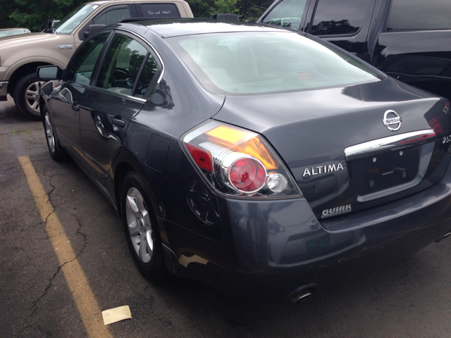 Nissan Altima Pickupslt Quad Cab SWB 4WD 4x4 Truck Sedan