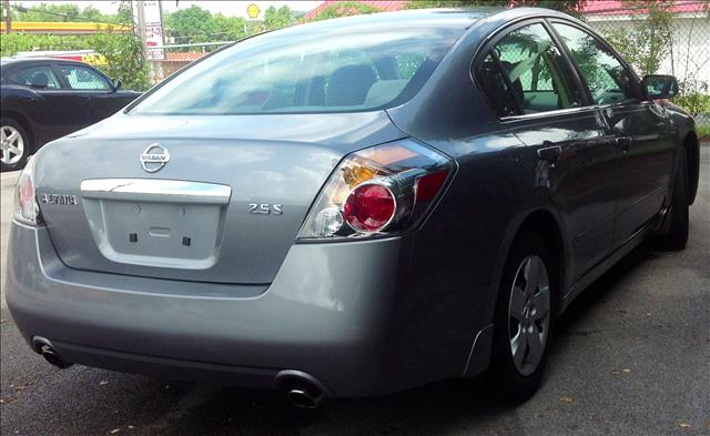 Nissan Altima GS-R Sedan