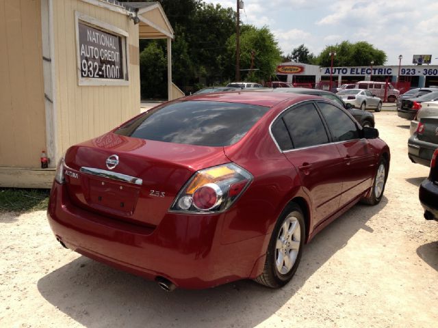 Nissan Altima Unknown Sedan