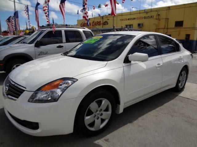 Nissan Altima 2WD Crew Cab 140.5 Laramie Sedan