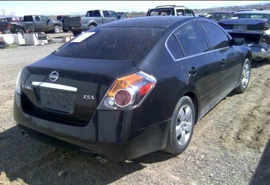 Nissan Altima Pickupslt Quad Cab SWB 4WD 4x4 Truck Sedan