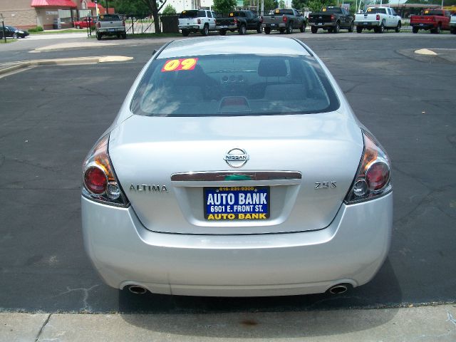 Nissan Altima 2009 photo 4