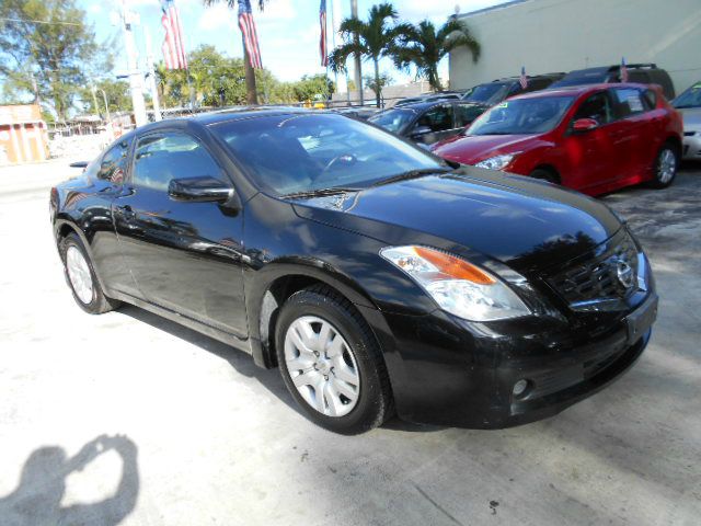 Nissan Altima 2009 photo 1