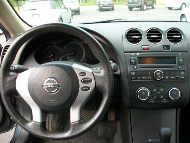 Nissan Altima 2009 photo 4