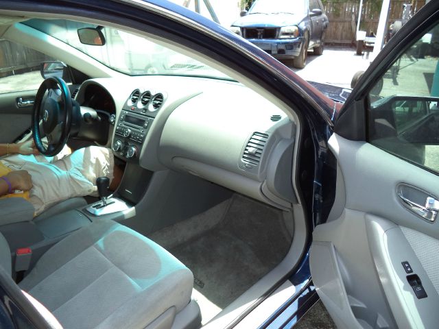 Nissan Altima 2009 photo 1