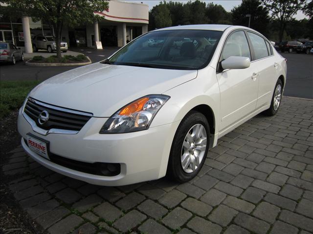 Nissan Altima 2009 photo 1