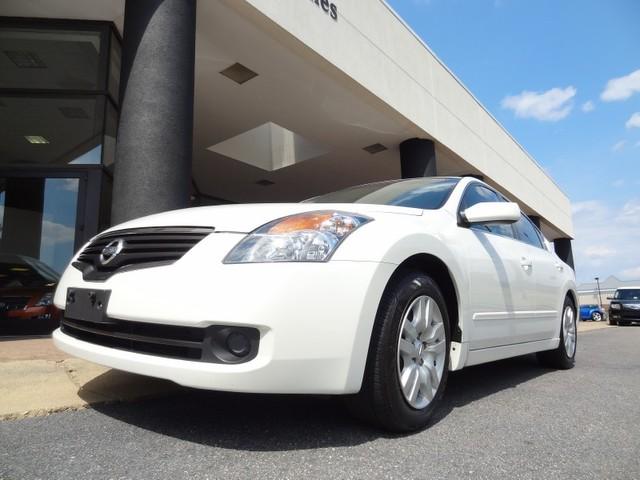 Nissan Altima 2009 photo 1