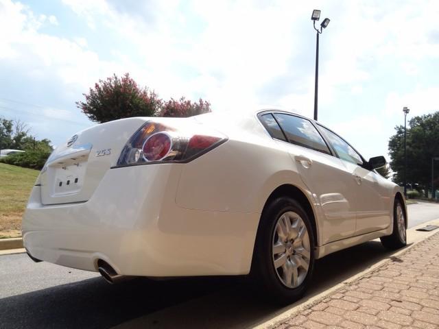 Nissan Altima 2009 photo 4