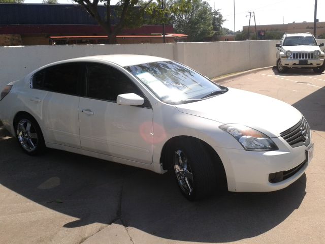 Nissan Altima 2009 photo 2