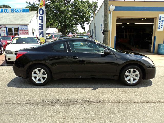 Nissan Altima 2009 photo 1