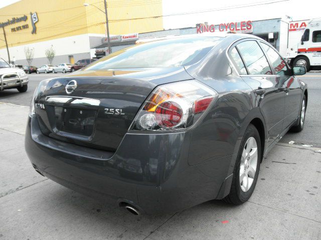 Nissan Altima 2009 photo 1